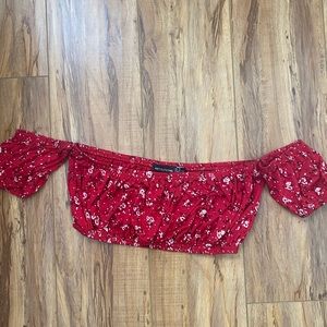 PRETTYLITTLETHING  floral red crop top